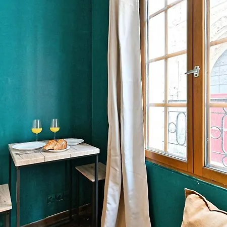 Cozy In The Beautiful Marais Apartmán