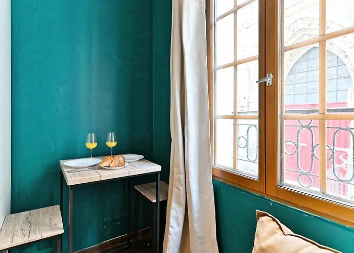 Cozy In The Beautiful Marais Apartman