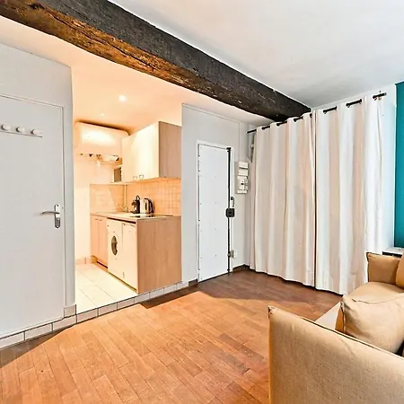 Cozy In The Beautiful Marais * Paris