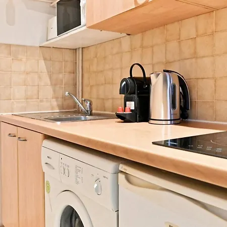 Апартаменты Cozy In The Beautiful Marais Париж